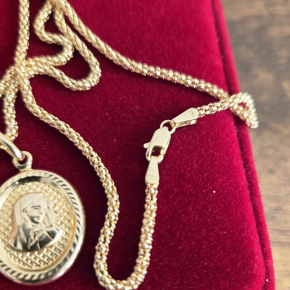 ❗️SOLD 18karats Real Gold Saudi Gold Elegant  Pendant Necklace - Picture 3 of 5